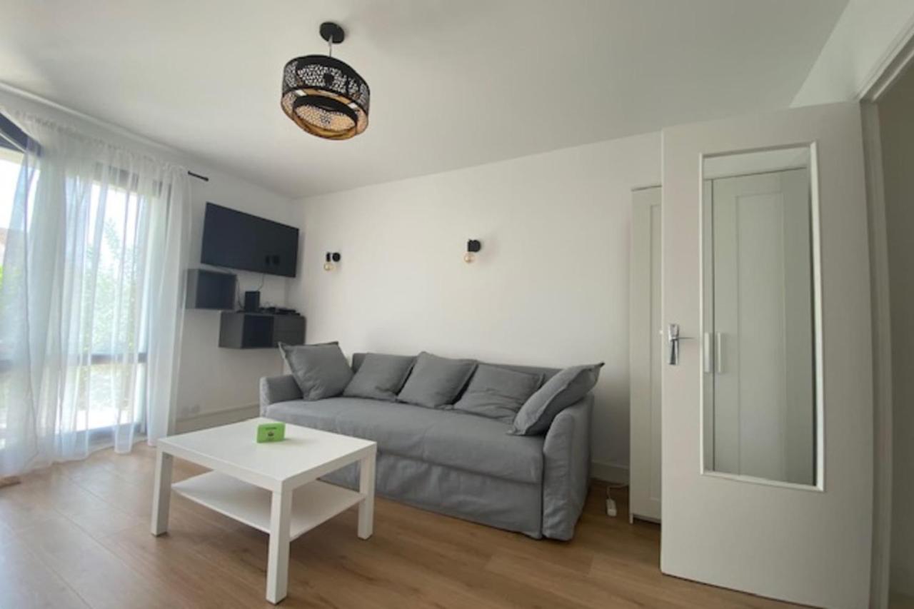 Beautiful Flat For 4 Very Closed To The Beach Cabourg Zewnętrze zdjęcie
